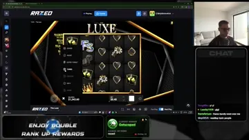 holy shit on luxe