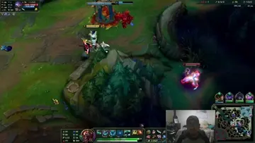 La cancion le esta dando poderes xd 