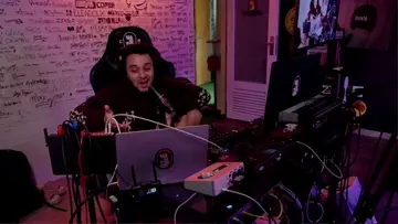 saludo a ricky el peluquero