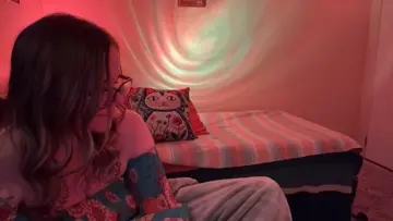 said she would NOT fall asleep on stream tonight