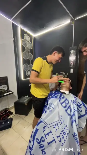 JAJAJA