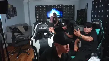 PARCHANDO CON LOS PARCEROS