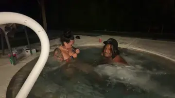 she showing twisted toes