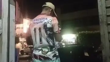 jajja cuando quieren wifi gratis jajjajaj