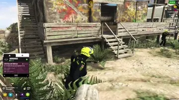 salvando a el compañero policia nacional