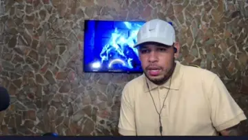 cuando le haces pasar pena a tu esposa 🤣🤣🤣