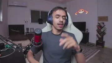 بيدخل فريق قصة / داير