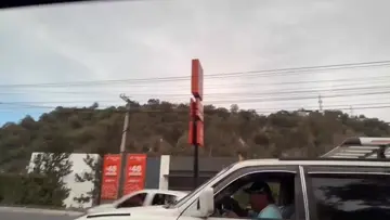 Le pega a mujeres 