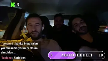 Yolcumuz kırmadı bir şarkı daha söyledi...