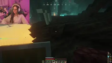 KICK Bounties - Serra eating Minecraft 2