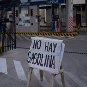  «ENTRE FILAS Y ESCASEZ: EL DRAMA DE LOS CARBURANTES EN BOLIVIA»