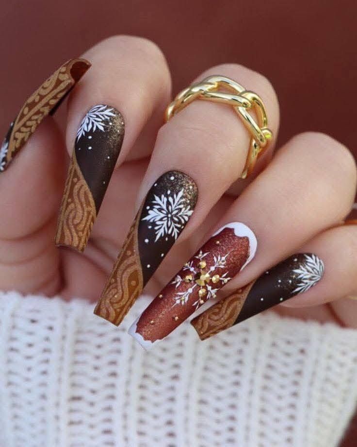Neutral brown nails are perfect for those who love soft, ele