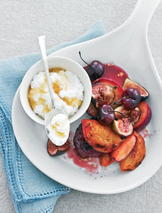 Oven-roasted summer fruits with ricotta-vanilla cream