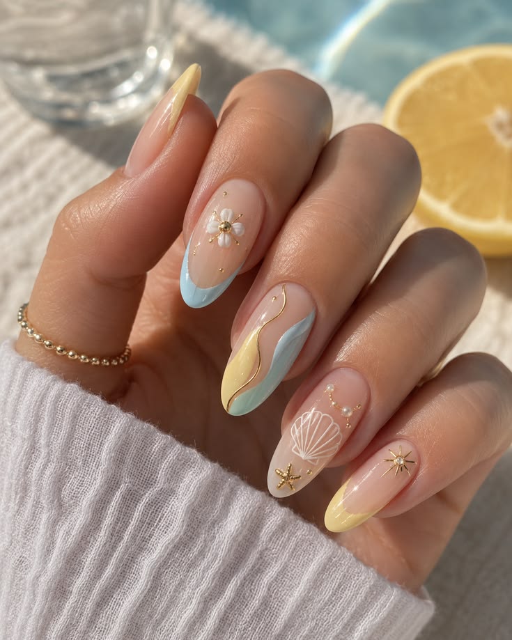 The buttery yellow and baby blue accents give a fresh coasta