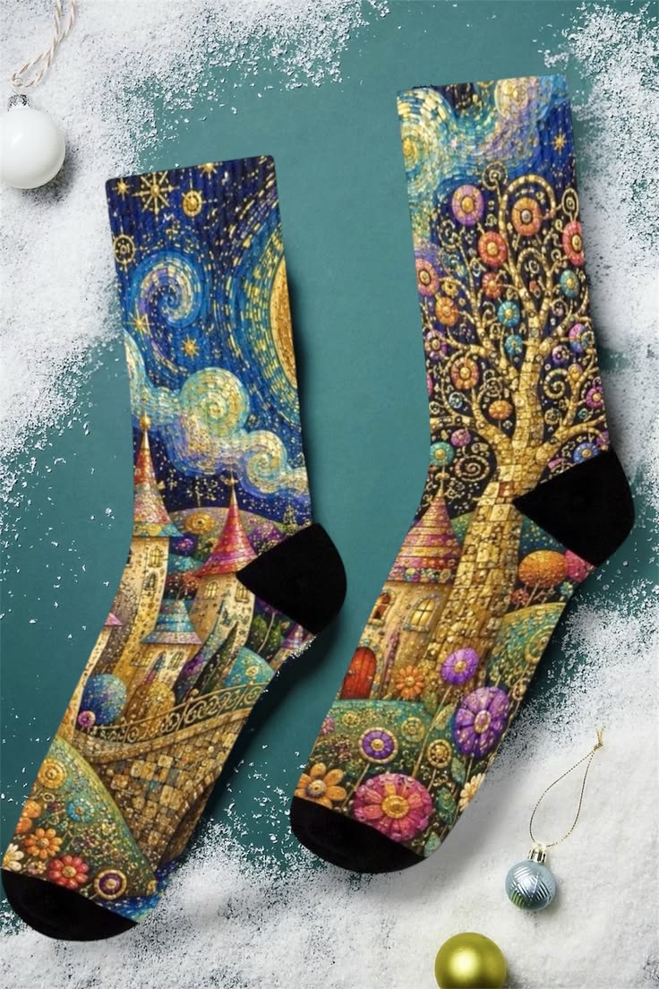 🌙  Step into a magical world with Golden Moonlit Fantasy Soc