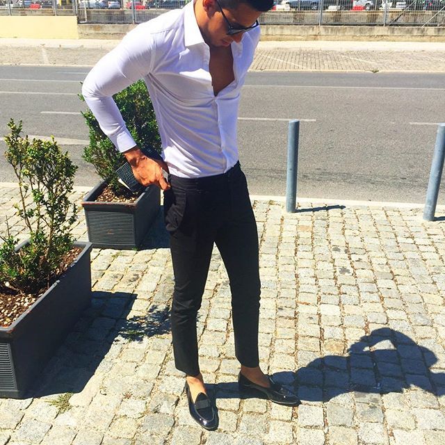 Going Sockless Men's fashion