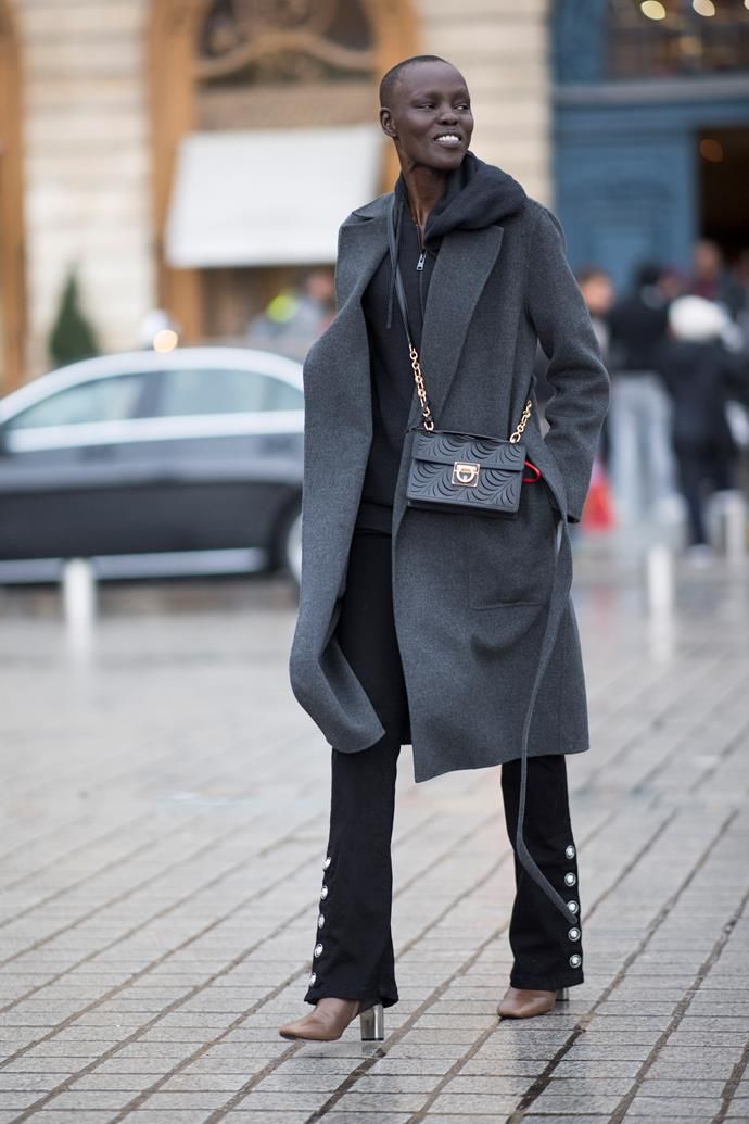 Grey Coat Outfit #wintercoats #streetstyle #winterfashion