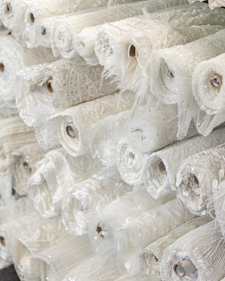 Dreaming of your dream wedding dress?

Don't know where to s