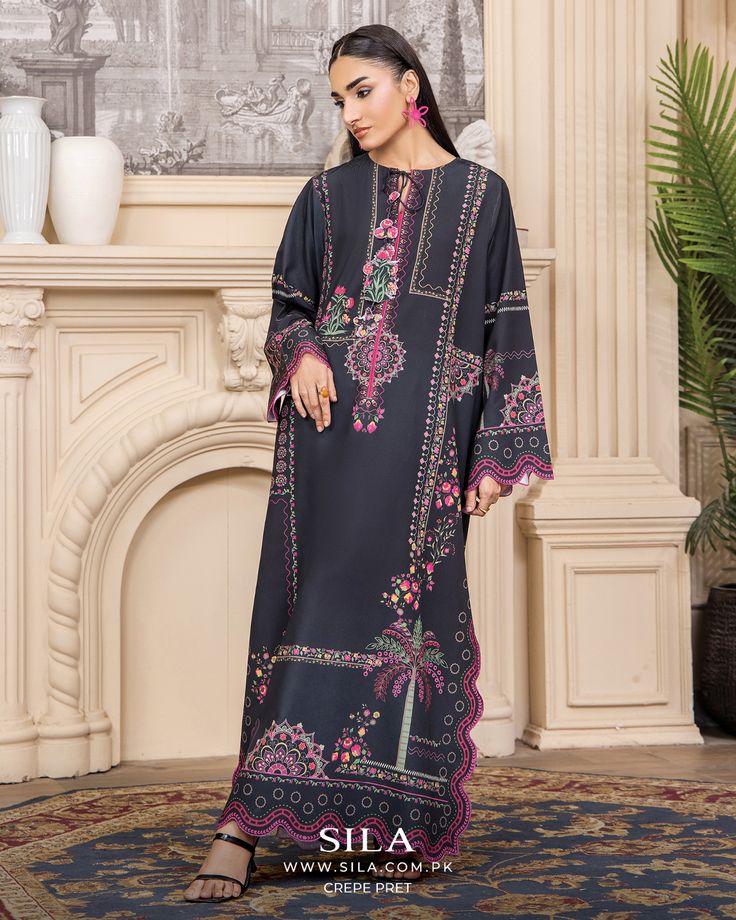𝐖𝐡𝐢𝐬𝐩𝐞𝐫𝐢𝐧𝐠 𝐕𝐢𝐧𝐞𝐬 - 𝑳𝒊𝒗𝒆 𝑵𝒐𝒘  Noir Divine A chic 2-piece set 