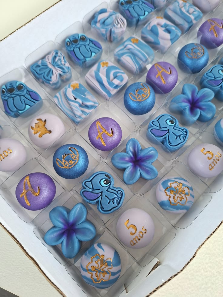 Brigadeiros personalizados tema stitch.