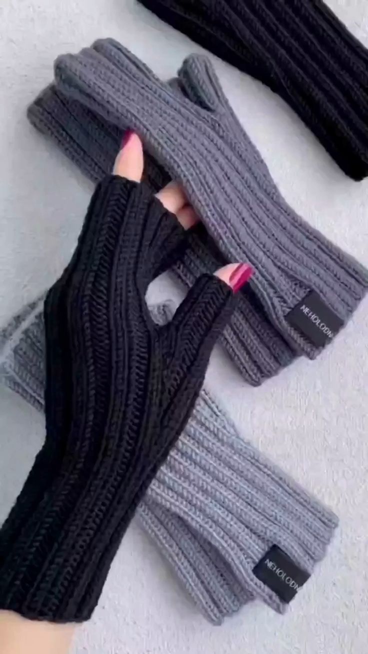 Luvas De Lã De Inverno Sem Dedo / Shopee - R$14,21 Link: htt