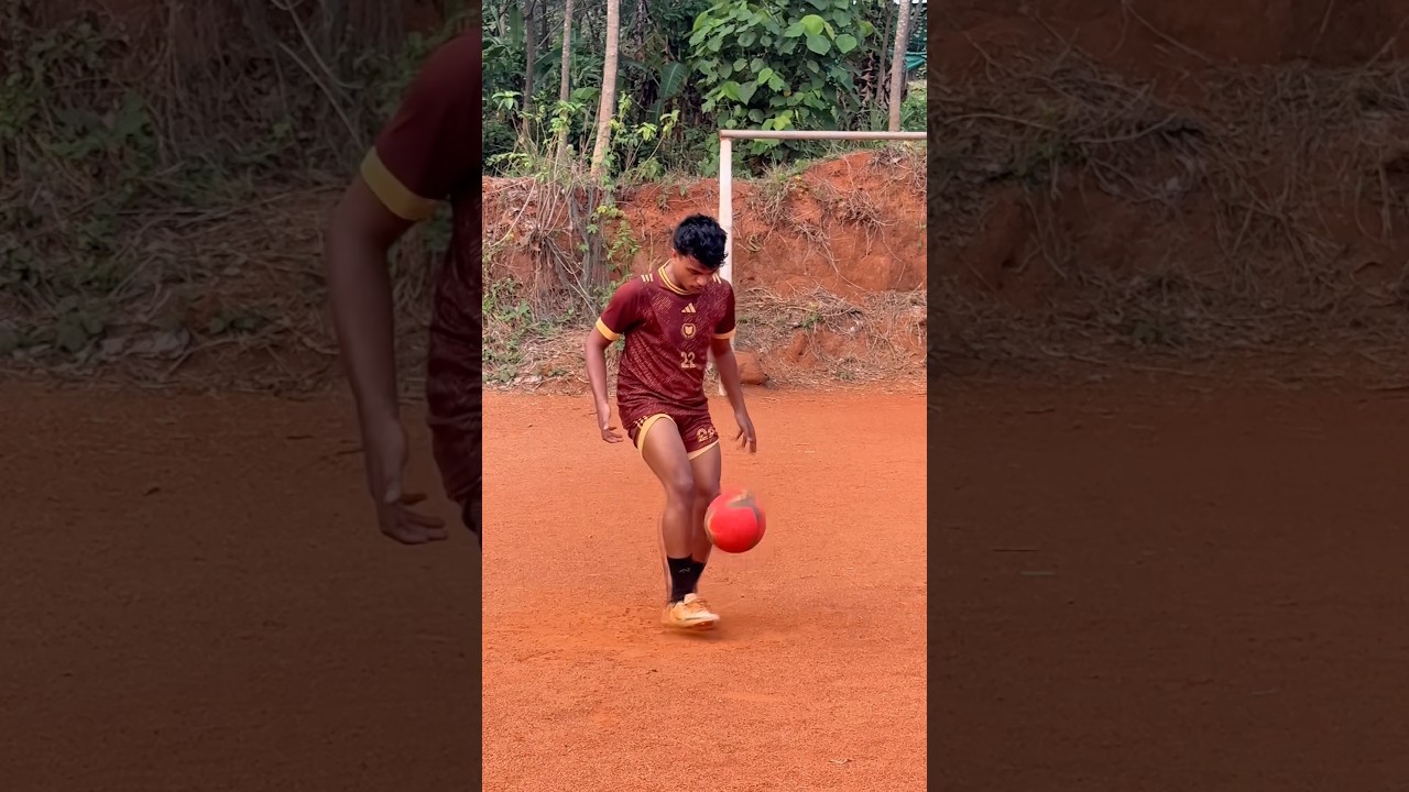 Sar⚽️ja 🕺#football #skills #kerala #footballskills #shorts
