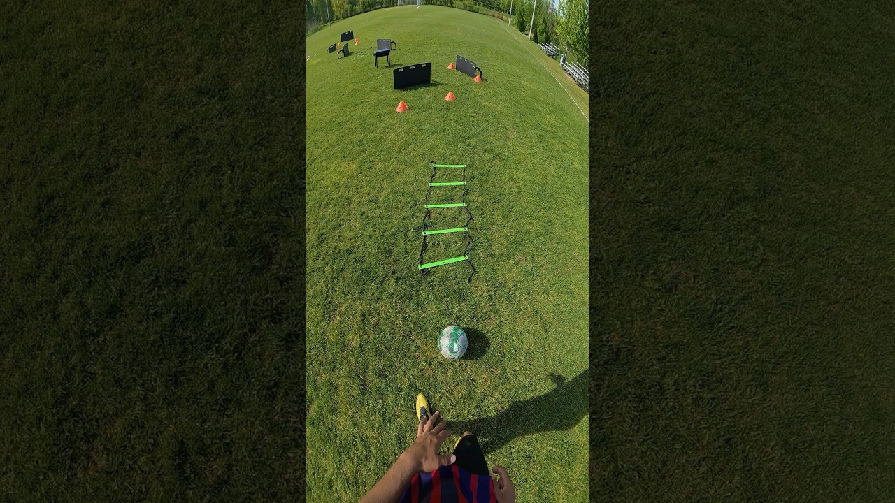 FASTEST WINGER FOOTWORK🔥to MASTER dribbling🔥 #soccer #football #footwork #footballskills #skills