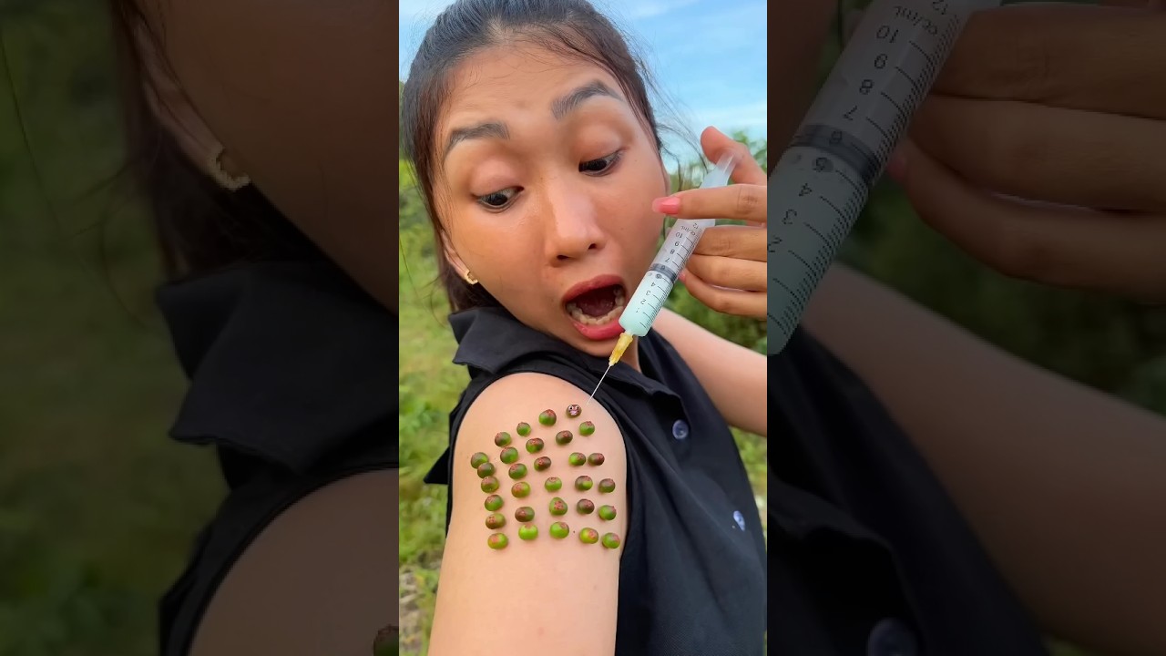 The guy shows SURVIVAL skills #survival #bushcraft #outdoors #lifehack #camping