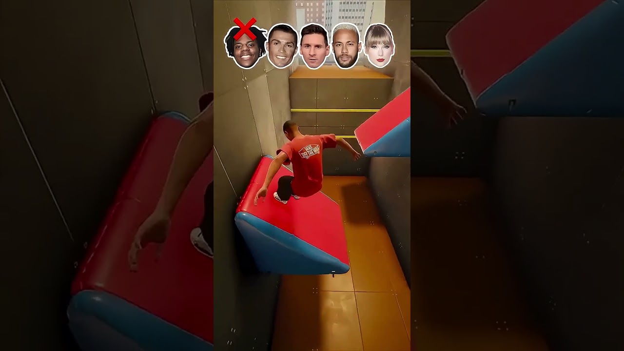Bacon Hair destroys the wall in Parkour Roblox💀❌