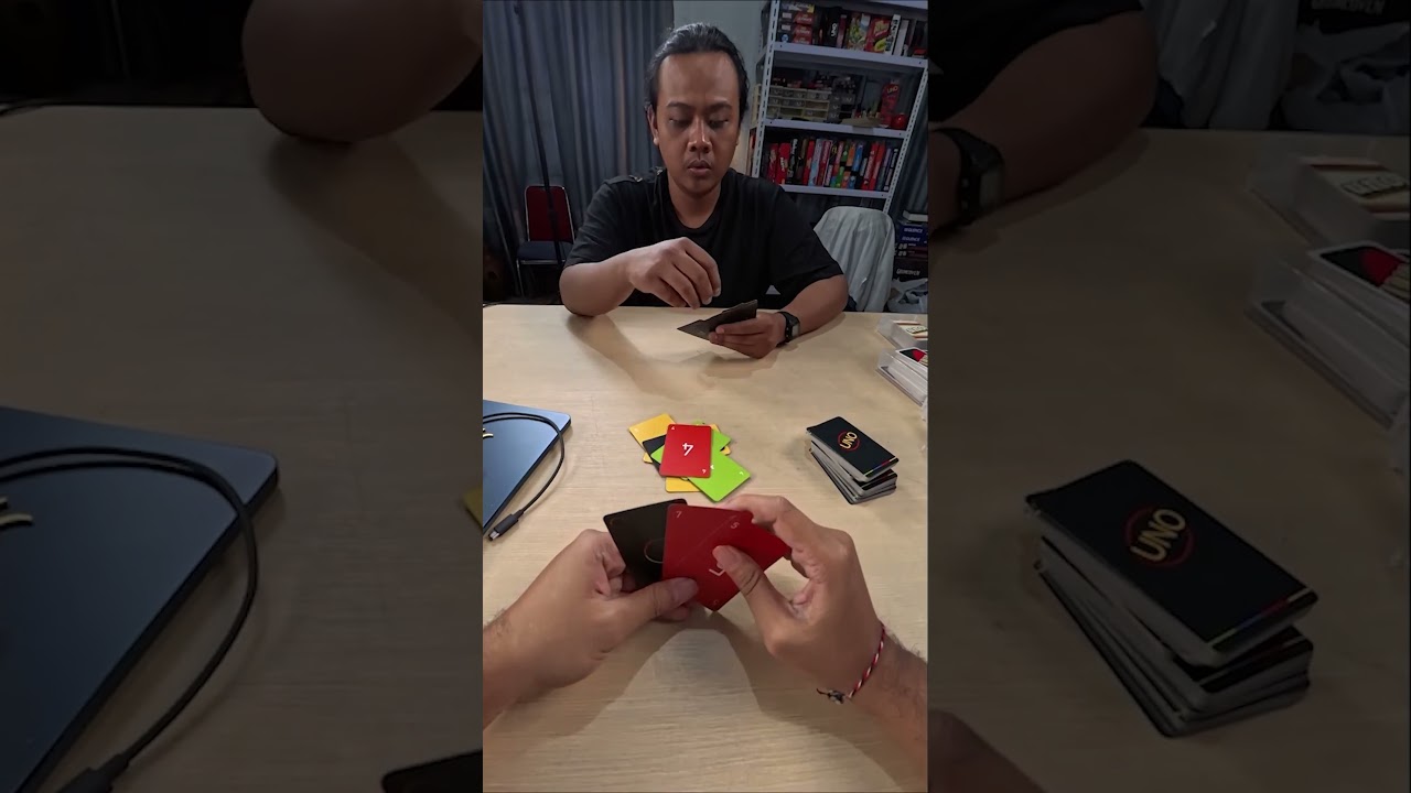 Battle uno minimalista siapa yang menang