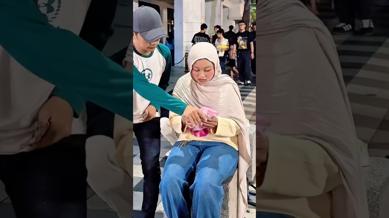 Prank taking woman’s money #funny #dance