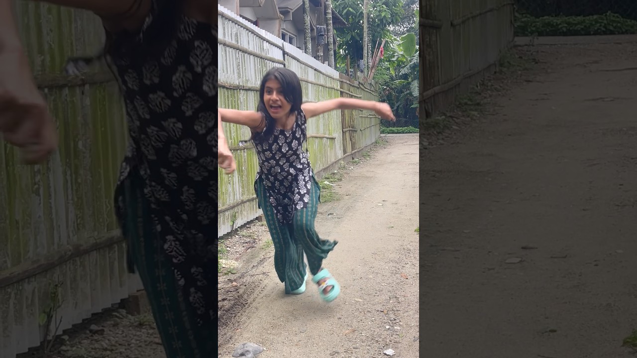 ￼Itni Khushi Sambhal nehi payi 🤣😂🤣# funnyvideo# funnyshorts# funnyrells #viralvideos #ytshorts