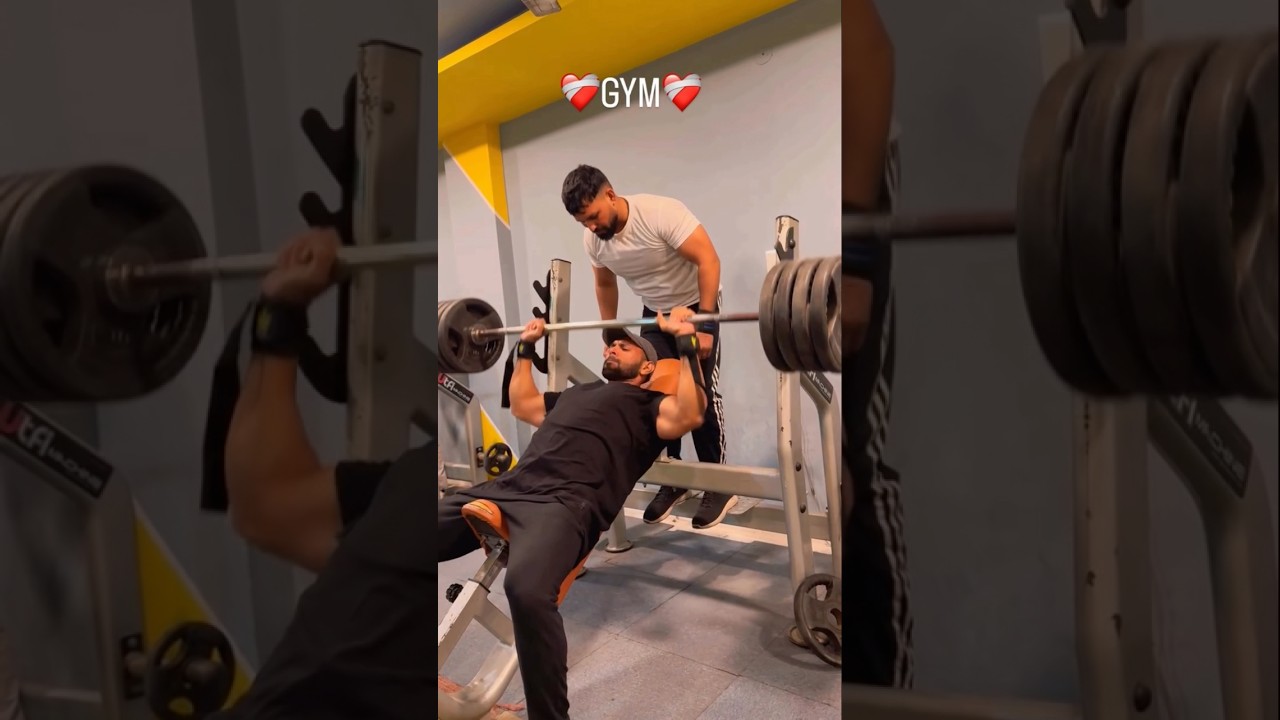 Weightlifting ya Bodybuilding kiyaa Choose kroge 🤔? @Train_with_danish_official #fitness #shorts