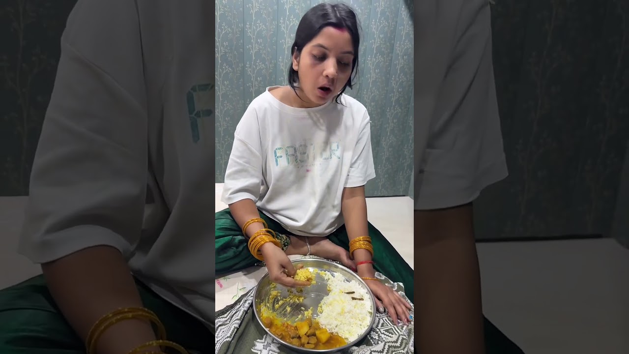 हम दोनों दूसरी बार ममी पापा बनने वाले हैं😲 #dailyvlog #couplevolgs #minivlog #vlog #food #shorts