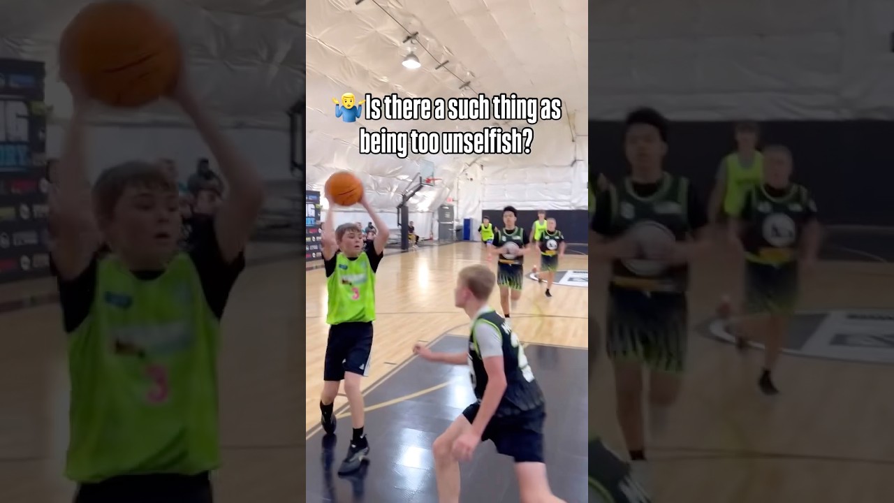 🤷‍♂️Is there a such thing as being too unselfish? #Basketball #Share #Play #Yes