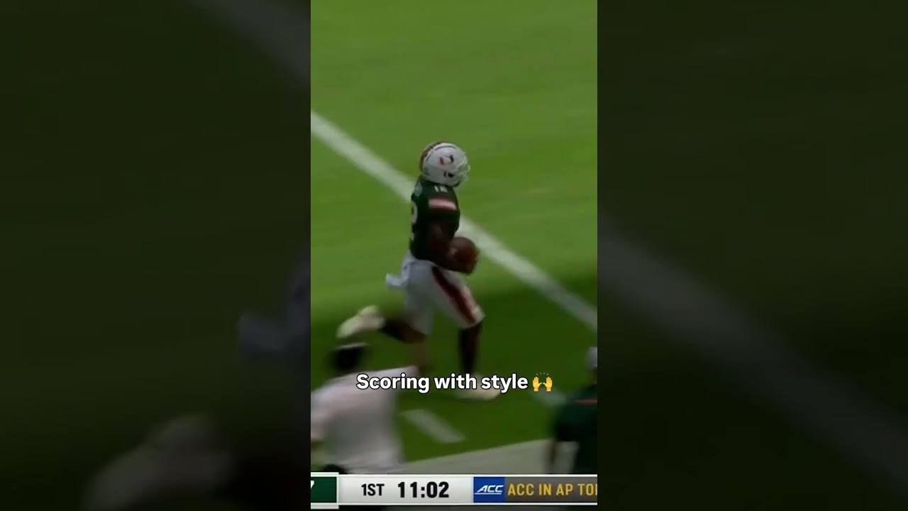 How did he stay in bounds?! 😳 #miami #miamihurricanesfootball  #football #accfootball #sports