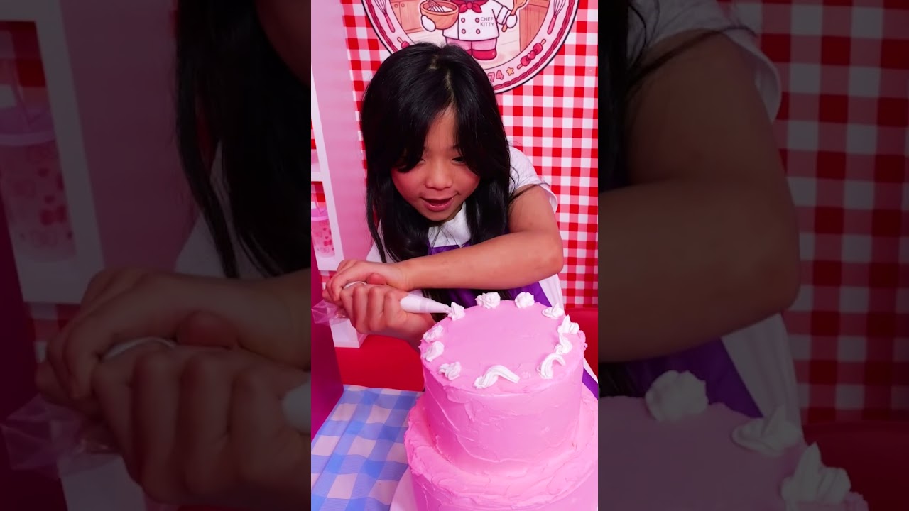 Decorating Hello Kitty Surprise Cakes with Emma & Kate!