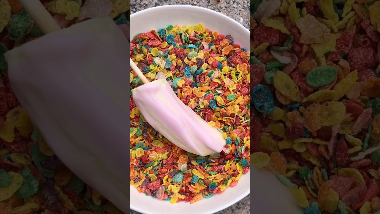 Fruity Pebble Strawberry Banana Popsicles 🍌🍓#fyp #banana #strawberry #foodie #fruitypebble #shorts