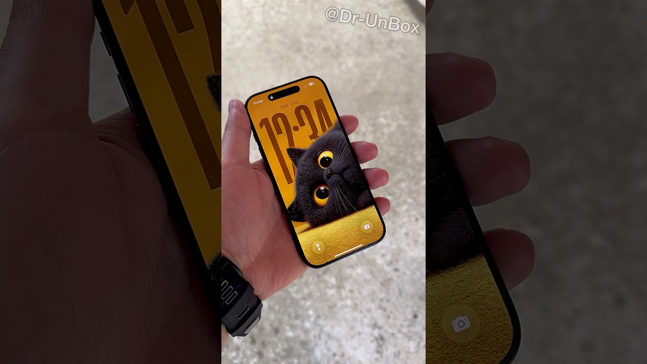 iPhone 17 Pro with 3D Cat Daily Custom Wallpaper 🐈‍⬛ #shorts #trending #viral #video #iphone #ios27