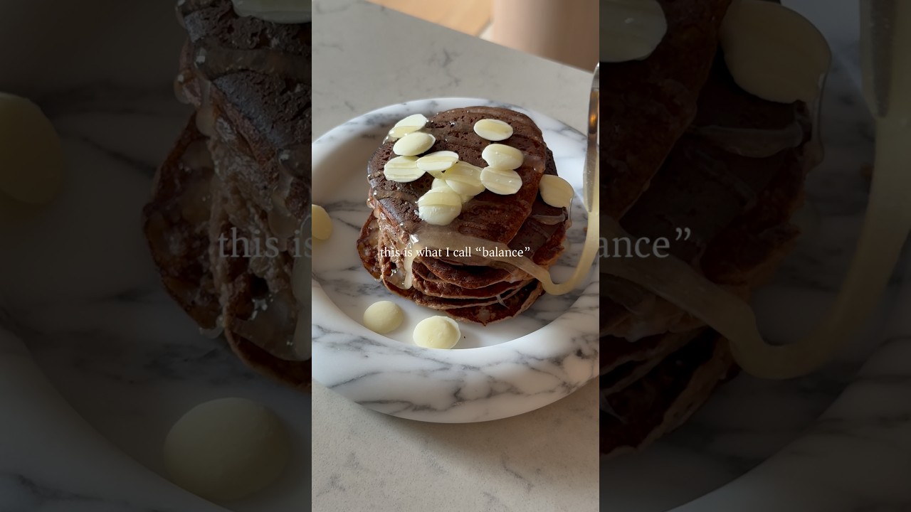 Banana oat pancakes for breakfast 🥞 #breakfast #breakfastideas #pancake #healthyrecipes #healthy