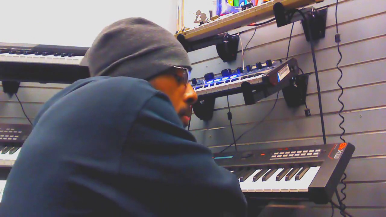 Raw Cuts: Back on the Roland Juno DS and Yamaha MX49
