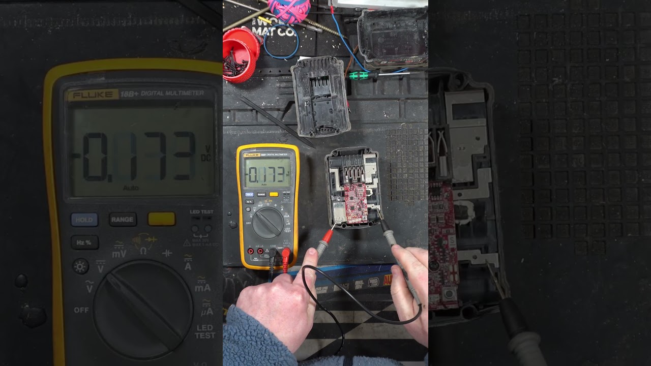 Why Milwaukee Batteries Flash Red and Green (Dead Cell Found) #battery #repair #diy #milwaukee