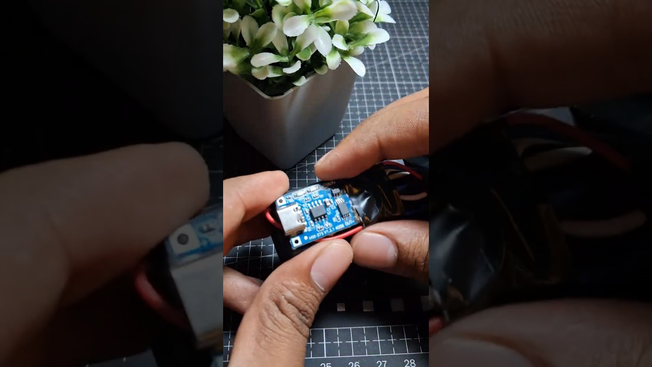 DIY Li-ion Battery Charger🔋 USB Type-C #trending #arduino #trending #diy #shorts