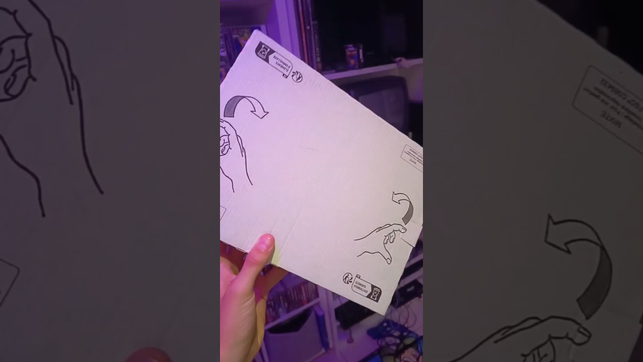 Elle vient de sortir ! Unboxing de la cartouche mystère Evercade 🔥