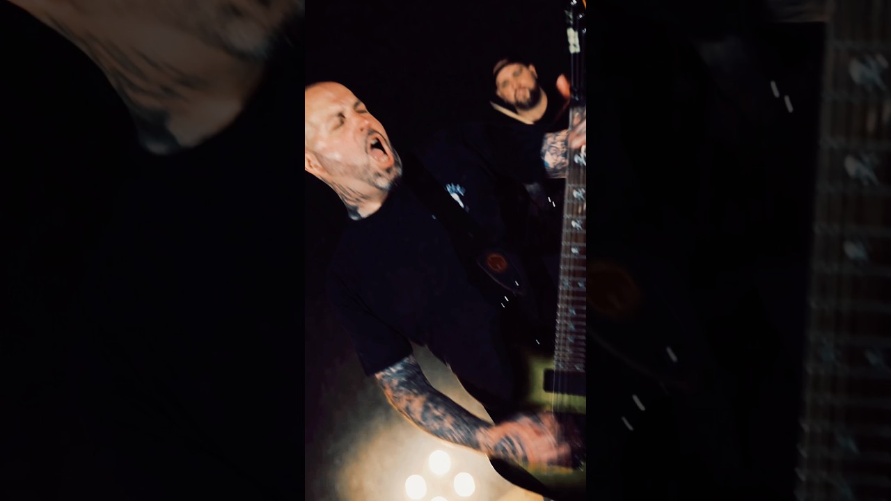 …auf den Scherben von 1000 Whiskyflaschen! 🔥#KrawallBrüder #deutschrock  #hardrock #streetpunk #oi