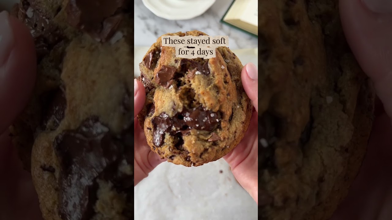 The chocolate pull says it all 🤤🍪 #baking #bakingfromscratch #thebakefeed #foodie #dessertrecipe