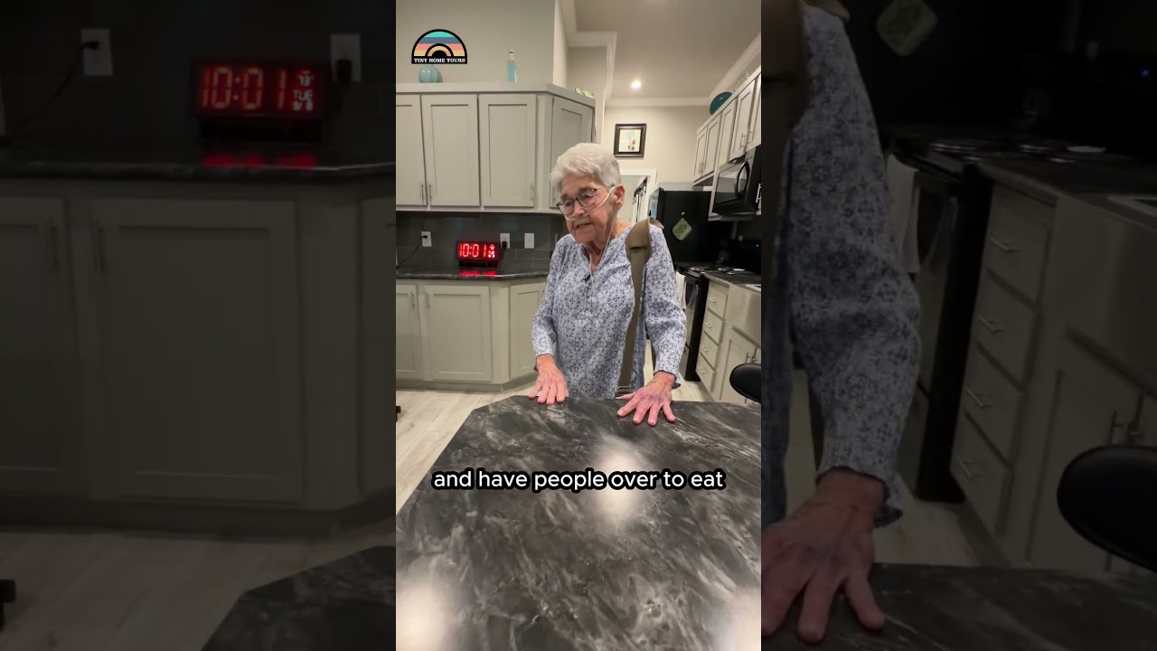 Come Take a Tour of Her Tiny Home!