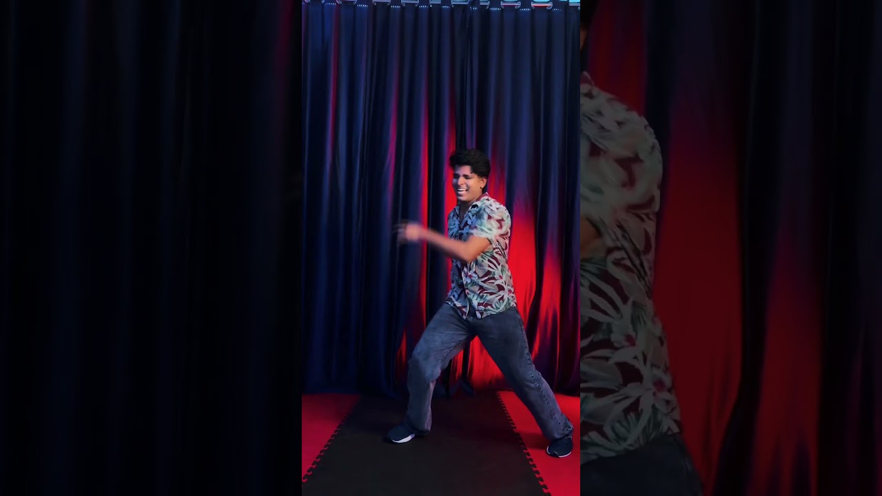 Ek Chumma Tu Mujhko Udhaar Dai De 😘 | pehle adao ki bijli giray #viral #trending #dance#viralupdate