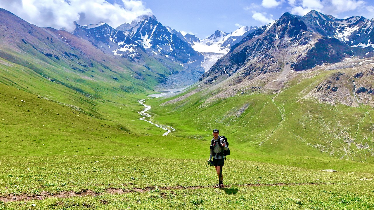 12 Days in Kyrgyzstan - Hiking Alone and Horseback Riding the Silk Road (Ambient Footage)