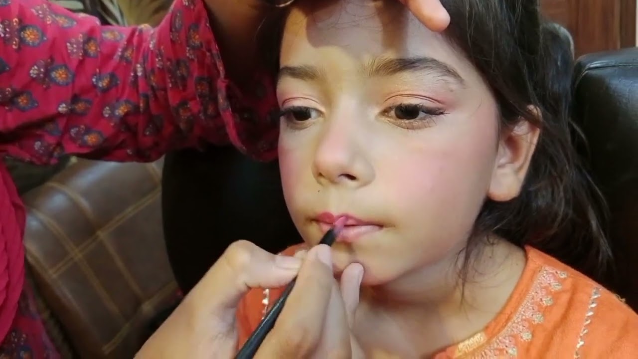 Baby girl soft 🩷 make-up by fozia makeup tutorial